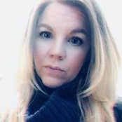 Kari Duggers foto