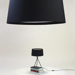 SANTA & COLE TRIPODE M3 TABLE LAMP - Table Lamps