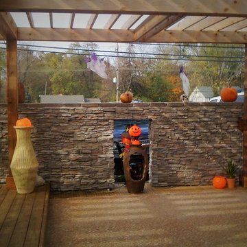 Caseyville exterior room
