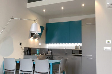 Esempio di una cucina design