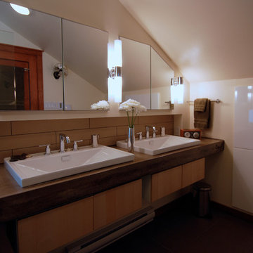 Bancroft Master Bathroom