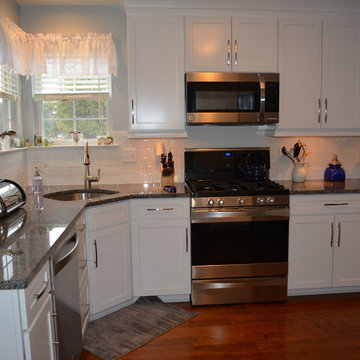 White Contemporary Kitchen