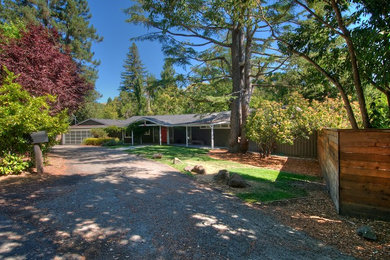 1960s exterior home idea in San Francisco