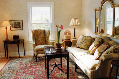 Living room photo in New Orleans