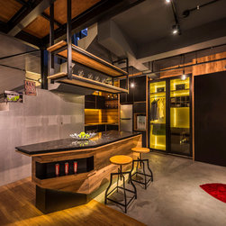 Inzz Studio Office - Products