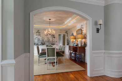 Dining room - traditional dining room idea in Philadelphia