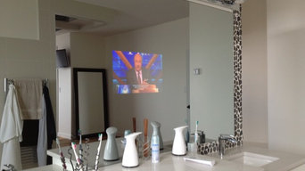 Seura mirror with inset TV