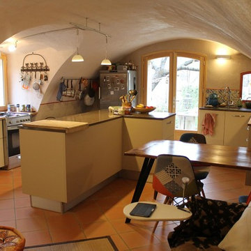 Cuisine moderne sous voûte