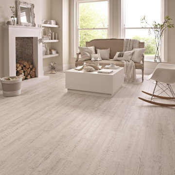 Knight Tile - White Painted Oak (KP105)