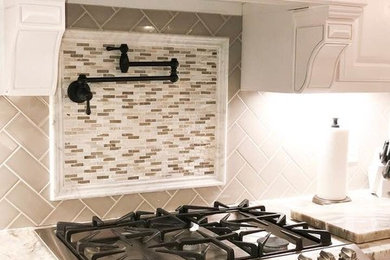 Kitchen photo in Austin