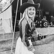 Eliza Trompf's photo