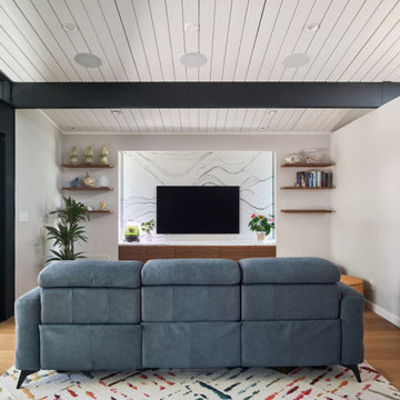 Flowing Courtyard Eichler
