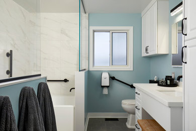 Inspiration for a transitional bathroom remodel in Toronto