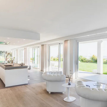 Sliding safety patio door