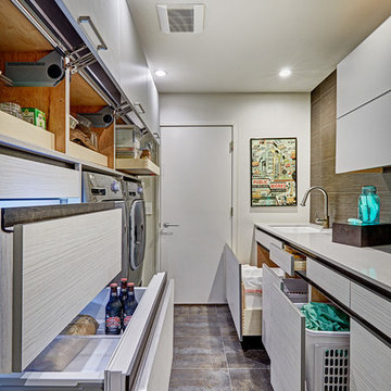 Gold River Spacious Modern Laundry Room