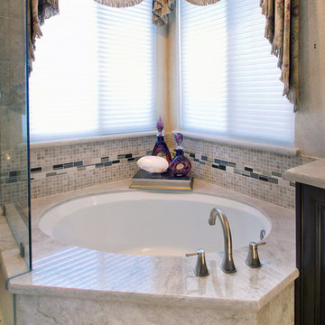 Corner Tub, Deep & Wide