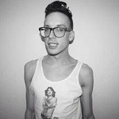 Justin Honard's photo