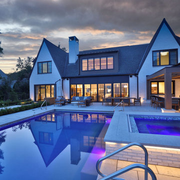 Luxurious Pool & Spa Retreat in Wisconsin