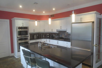 Inspiration for a contemporary kitchen remodel in Toronto