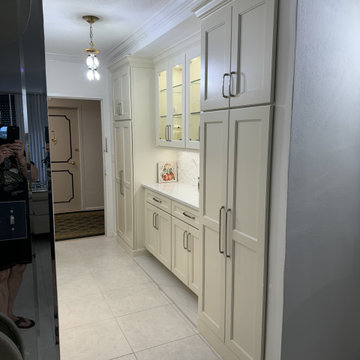 Palm Beach Island FL - Transitional Cream Kitchen - Quartz Countertops