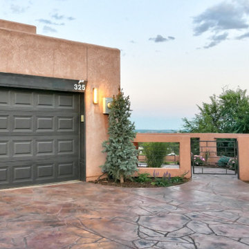 Manitou Springs Courtyard and Deck Entry