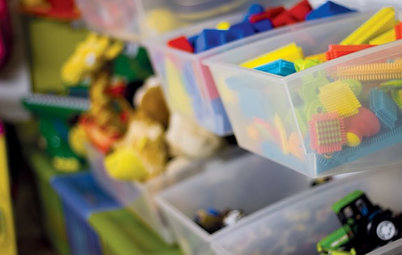 Психология: Сколько игрушек нужно ребенку и как играть ими правильно