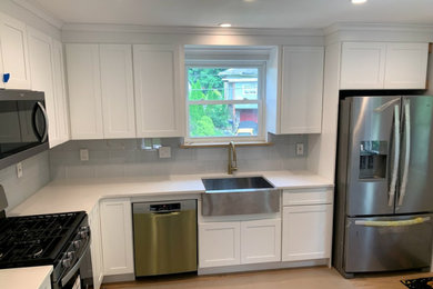 Transitional kitchen photo in DC Metro