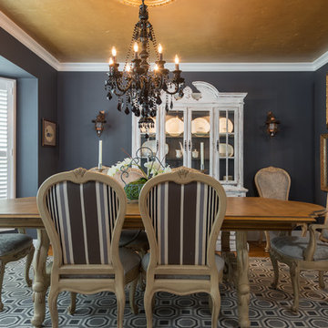 Traditional Dining room