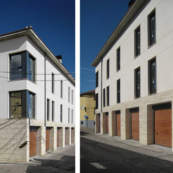 Edificio de 9 viviendas, garajes y trasteros - Products