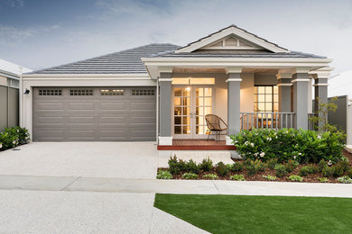 Design ideas for a contemporary one-storey grey exterior in Perth.