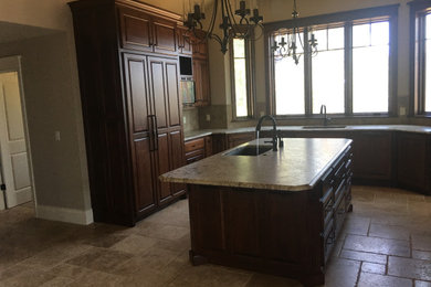 Kitchen - kitchen idea in Other