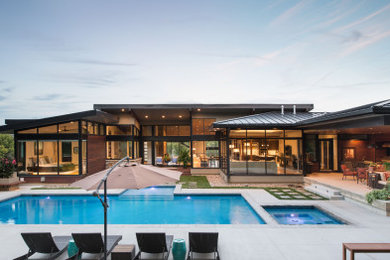Example of a trendy pool design in Kansas City
