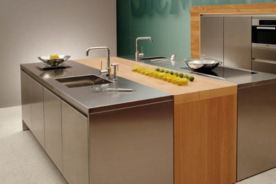 Kitchen - modern kitchen idea in Other
