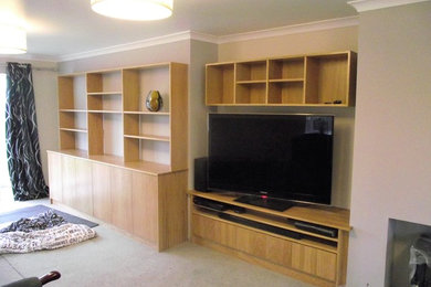 Oak Fitted Living Room Furniture