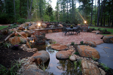 Design ideas for a traditional landscaping in Other.