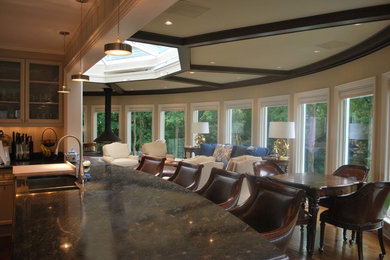 Home design - traditional home design idea in New York