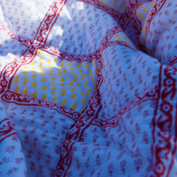Country  Quilts - Bedroom Products