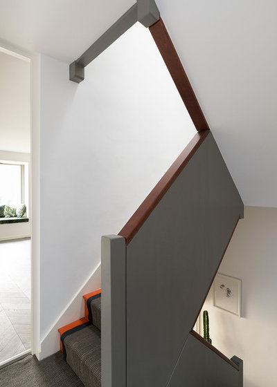 Transitional Staircase by Brian O'Tuama Architects