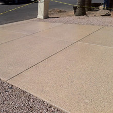 Driveway/Garage
