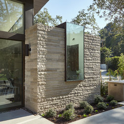 Almande Sandstone - Siding And Stone Veneer