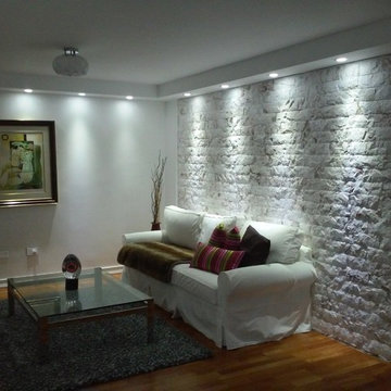 MODERN LIVING ROOM
