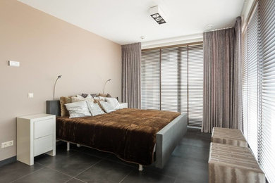 Bedroom - contemporary bedroom idea in Amsterdam