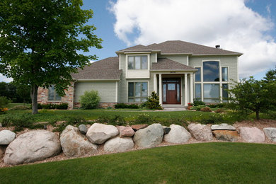 Inspiration for a craftsman landscaping in Detroit.