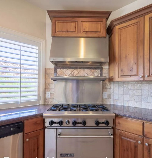 36 inch stove and 30 inch wall oven below / or 30 inch range?