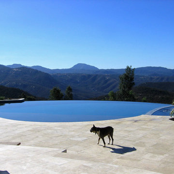 Vanishing Edge Swimming Pools
