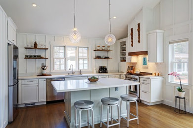 Farmhouse kitchen photo in San Francisco