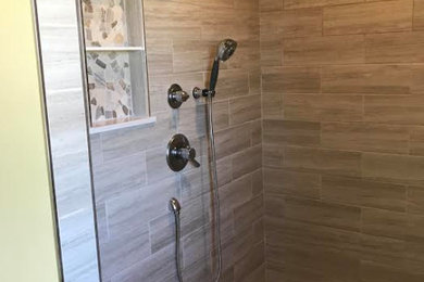 Bathroom - traditional bathroom idea in Indianapolis