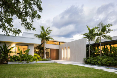 Minimalist exterior home photo in Miami