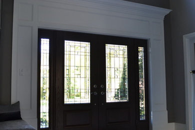 Example of a transitional hallway design in Toronto