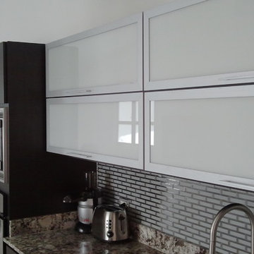 CUSTOM KITCHEN
